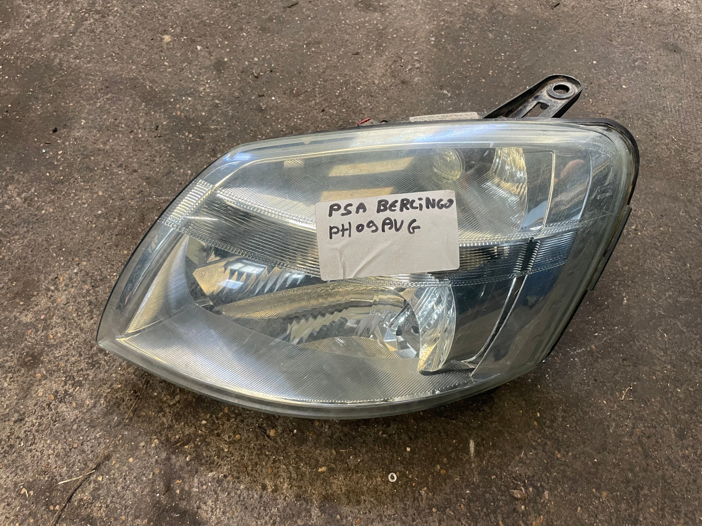 PHARE CITROEN BERLINGO AVANT GAUCHE