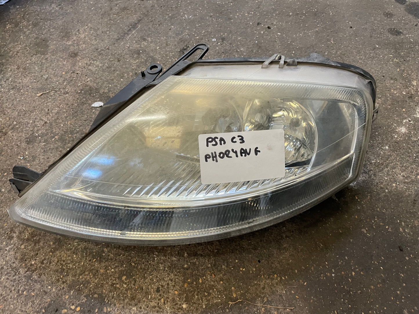 PHARE AVANT GAUCHE CITROEN C3