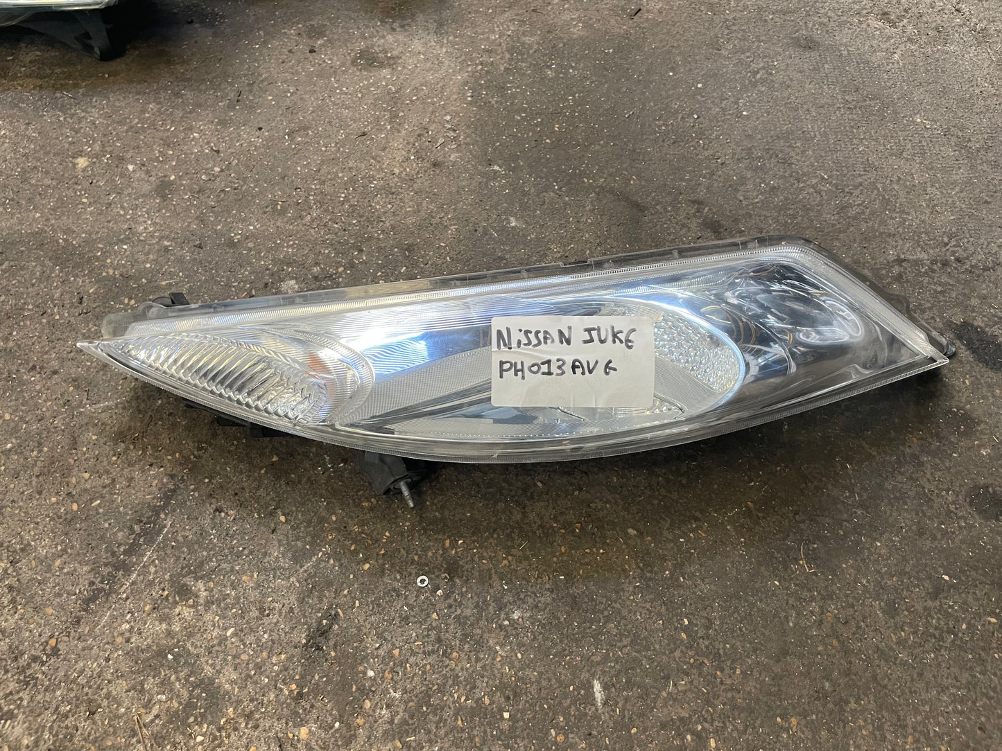 PHARE AVANT GAUCHE NISSAN JUKE