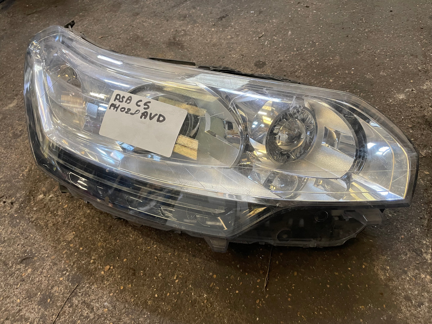 PHARE AVANT DROITE CITROEN C5