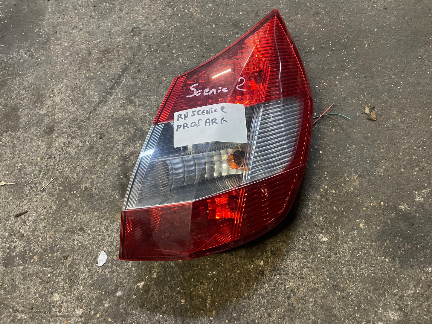 FEUX ARRIÈRE GAUCHE  RENAULT SCENIC 2